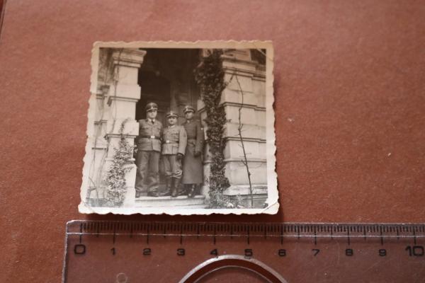 altes Foto - drei Soldaten Polizei,  Sicherheitsdienst des Reichsführers SS - 1944